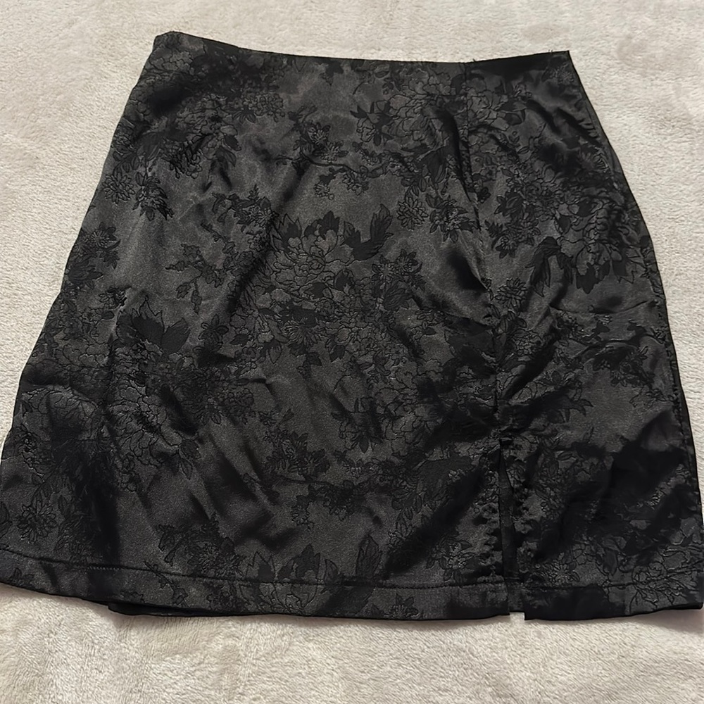 Black skirt size xs